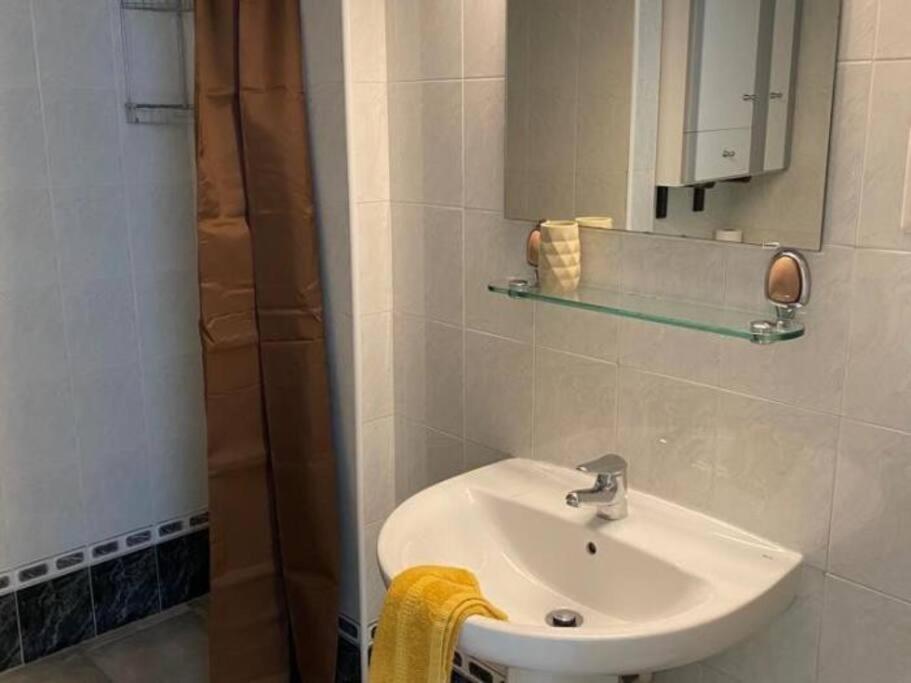 Belissimo 2 Bedrooms With Patio By Namaste Elite Apartment